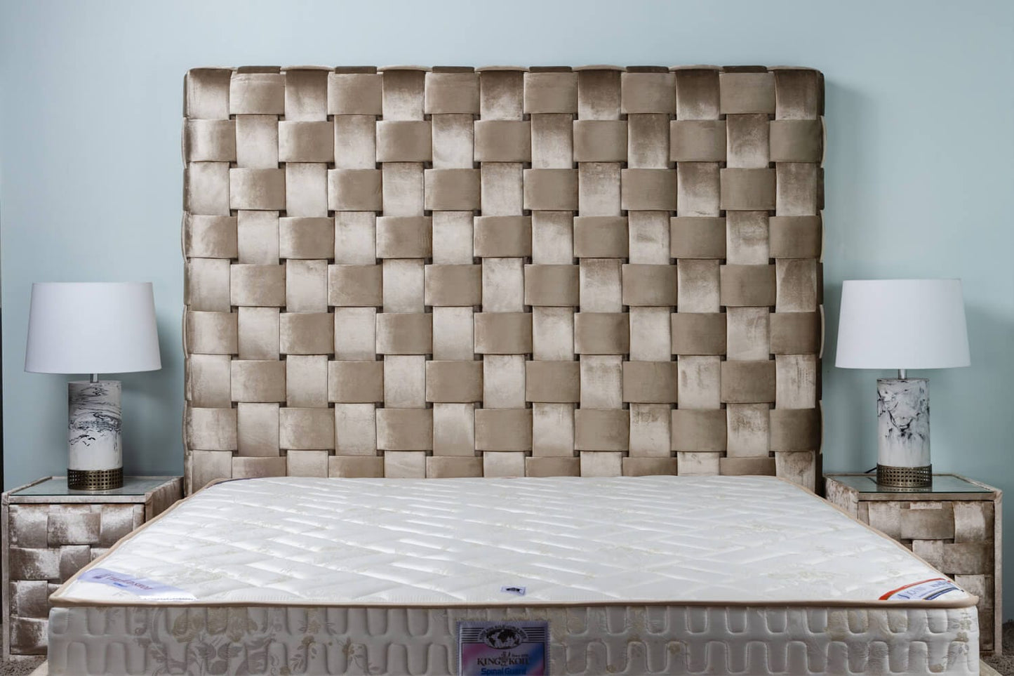 CHESS XL BED