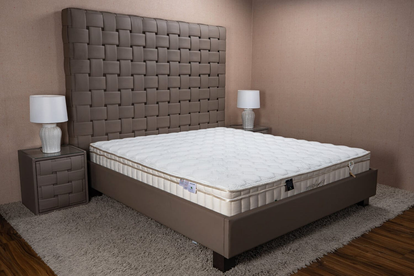 CHESS XL BED