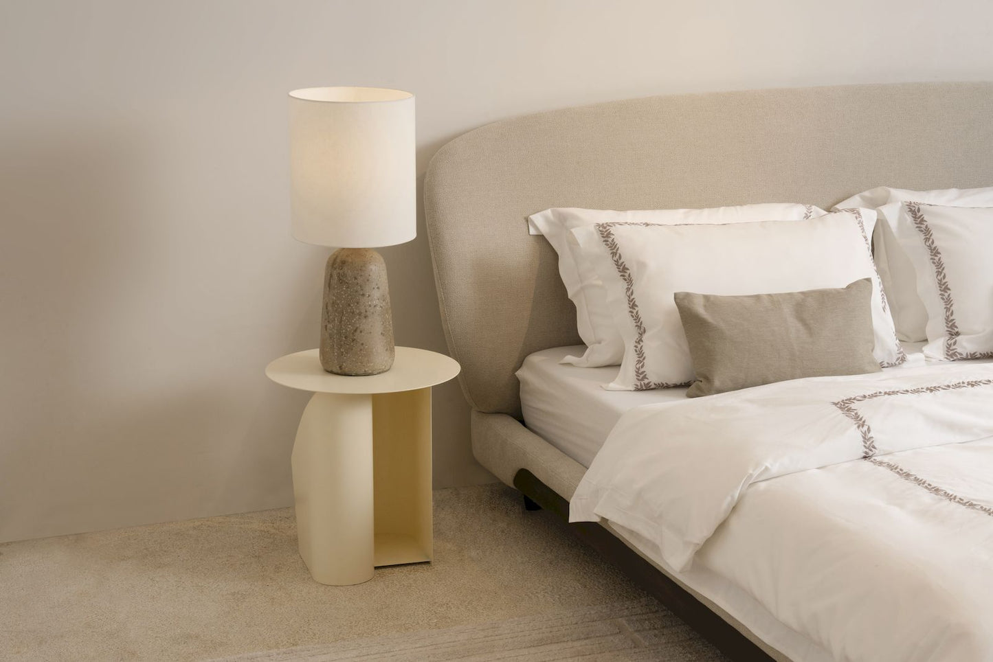WHISPER BED