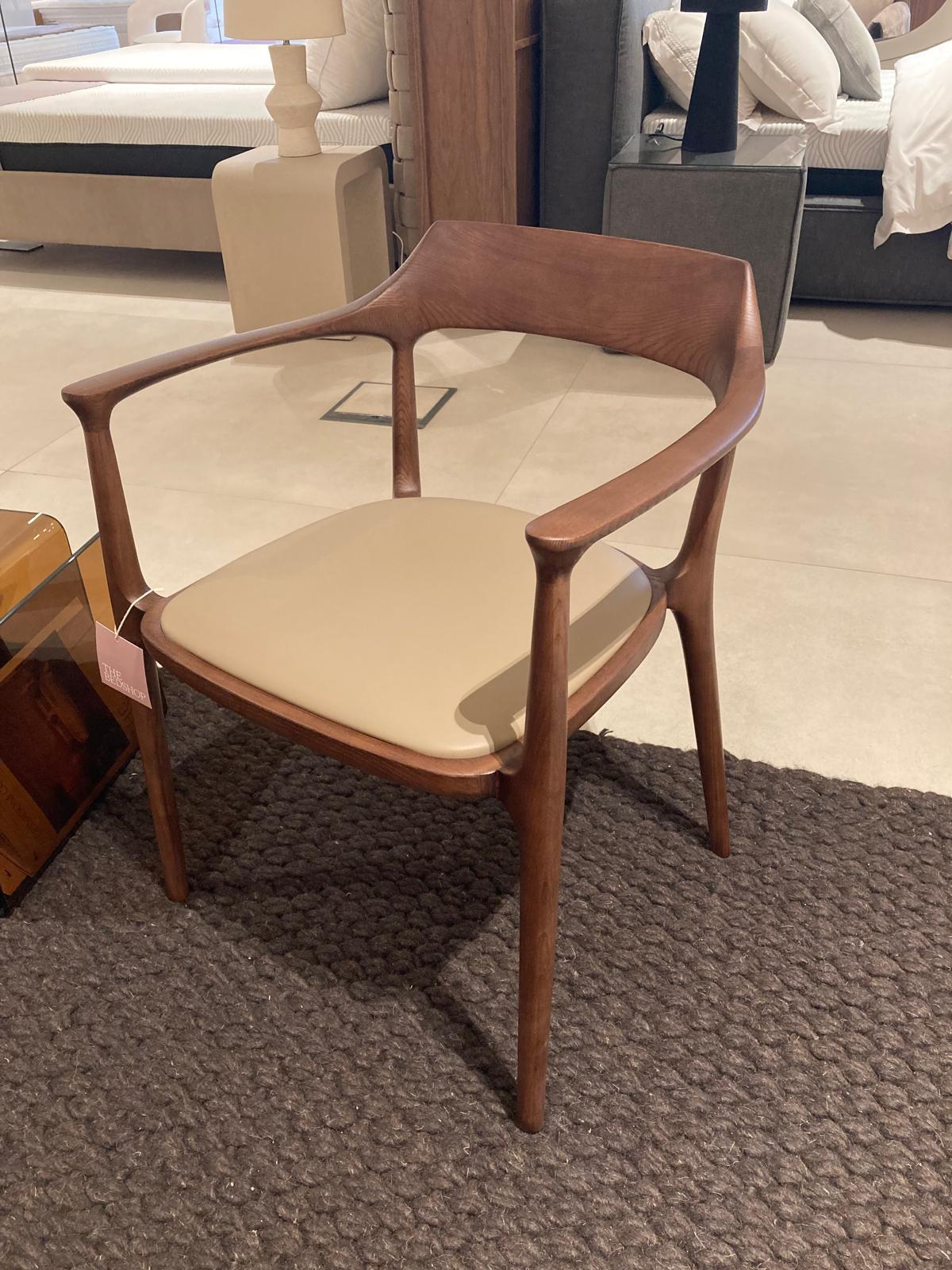 WALNUT DINING CHAIR