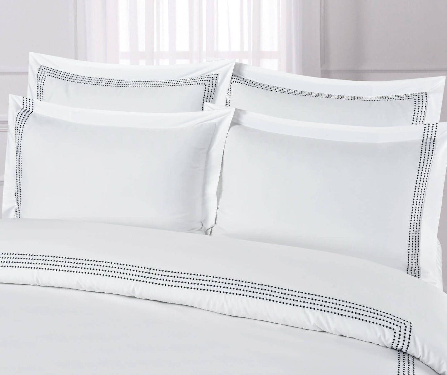 BED LINEN SET - STYLE 3 DOTTED