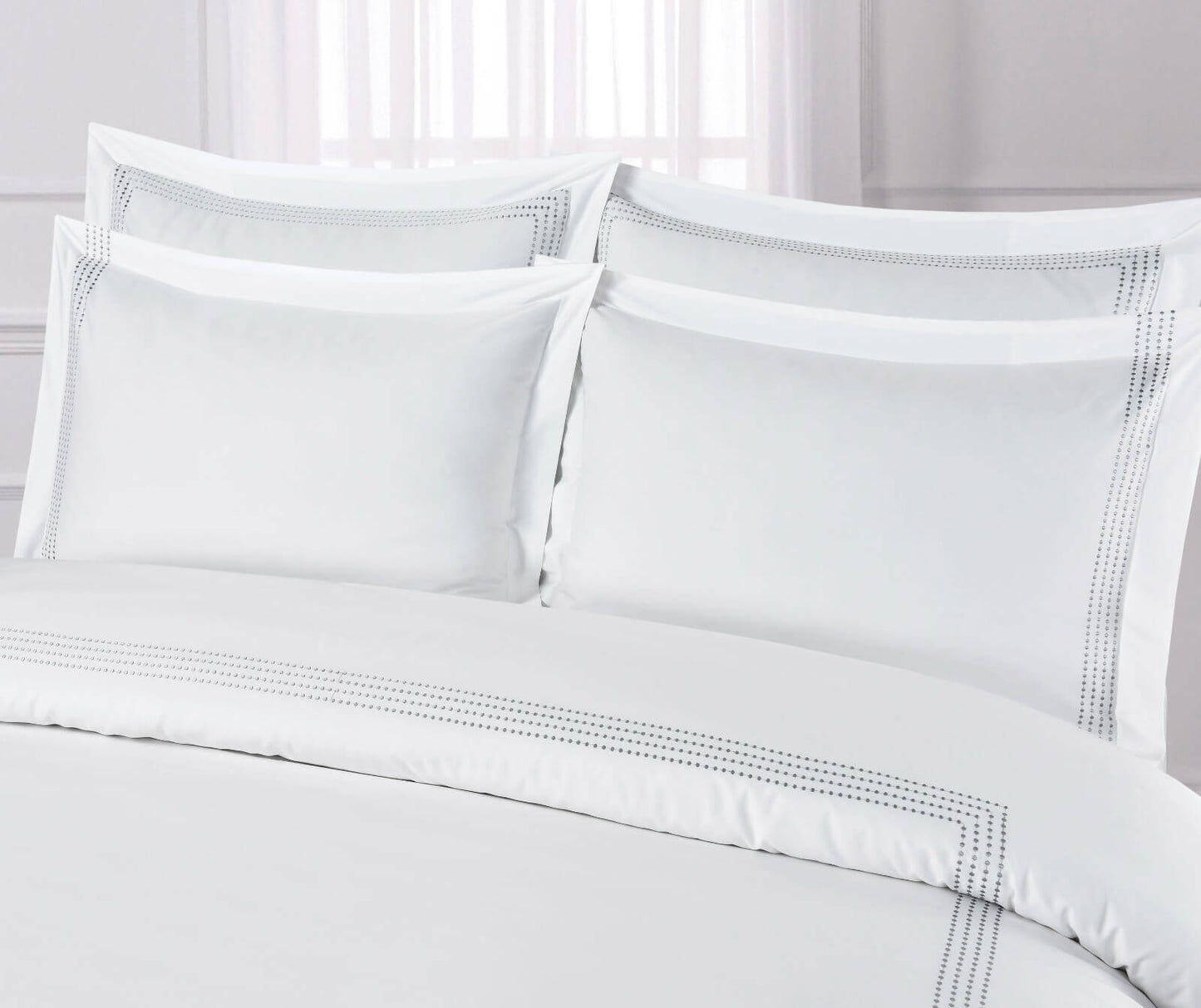 BED LINEN SET - STYLE 3 DOTTED