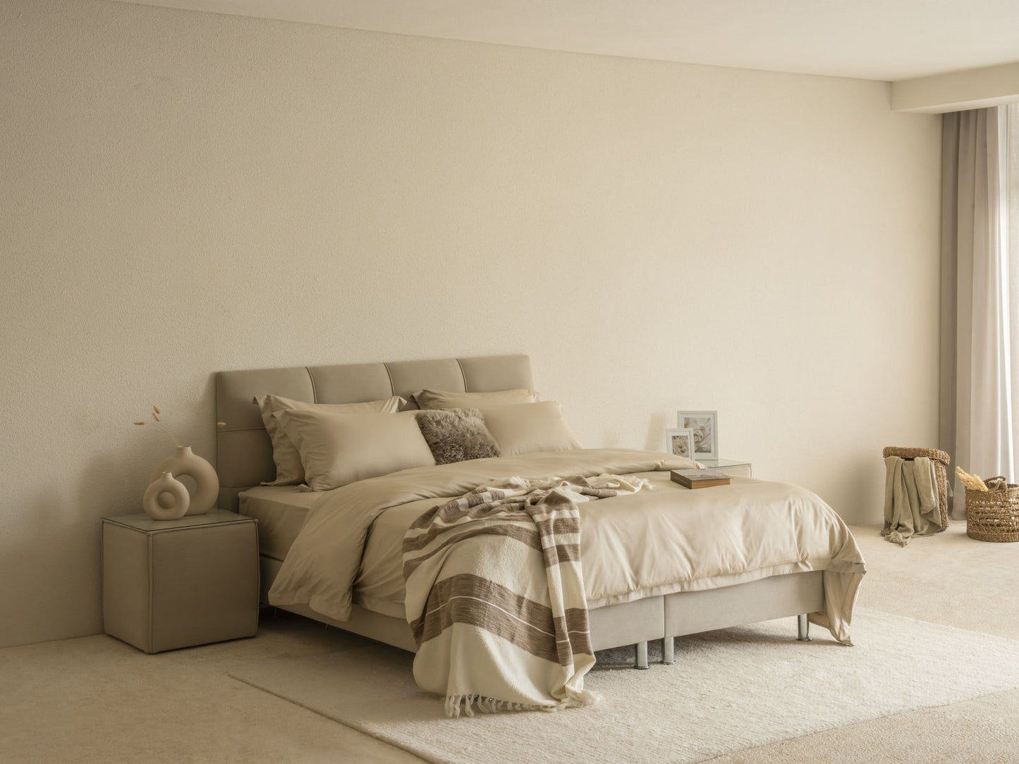 VIVANT BED