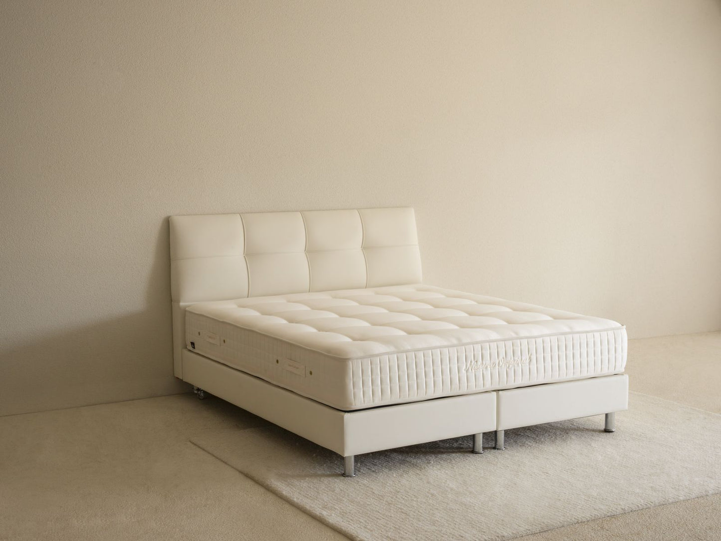 VIVANT BED