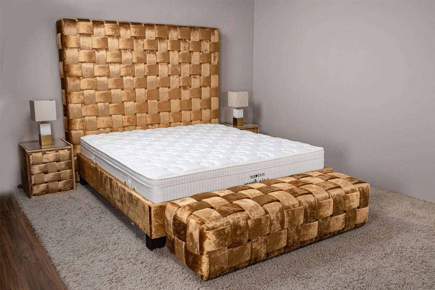 CHESS XL BED