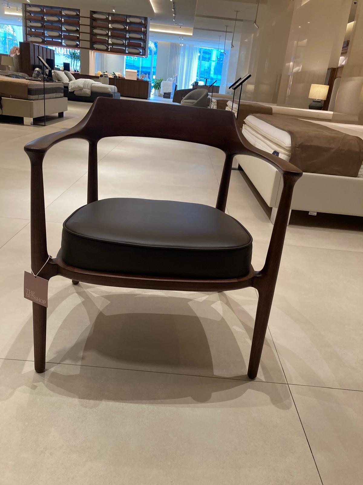 ARM CHAIR