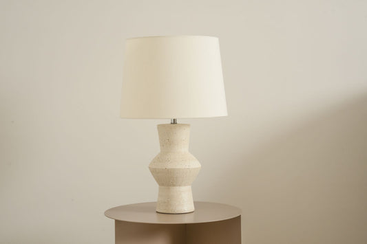 TERRACOTTA ROUGH BASE WHITE LAMP