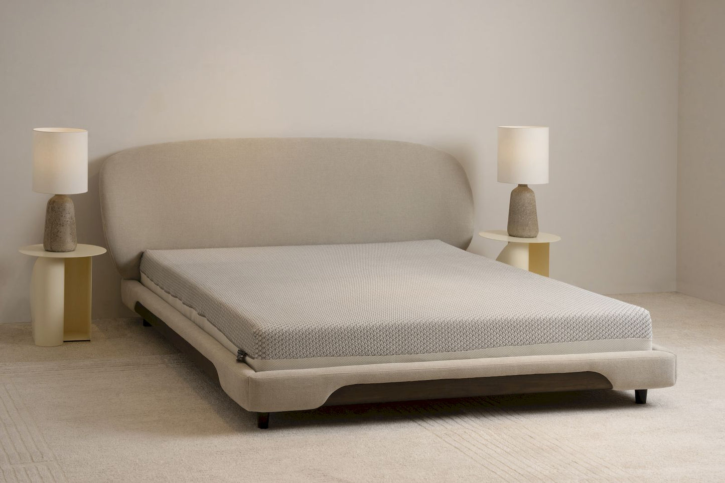 WHISPER BED