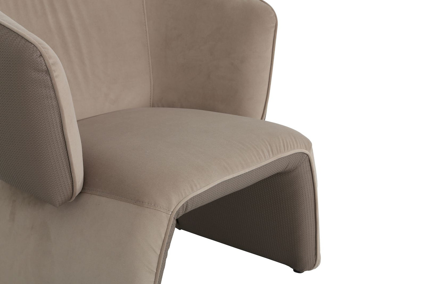 U CHAIR