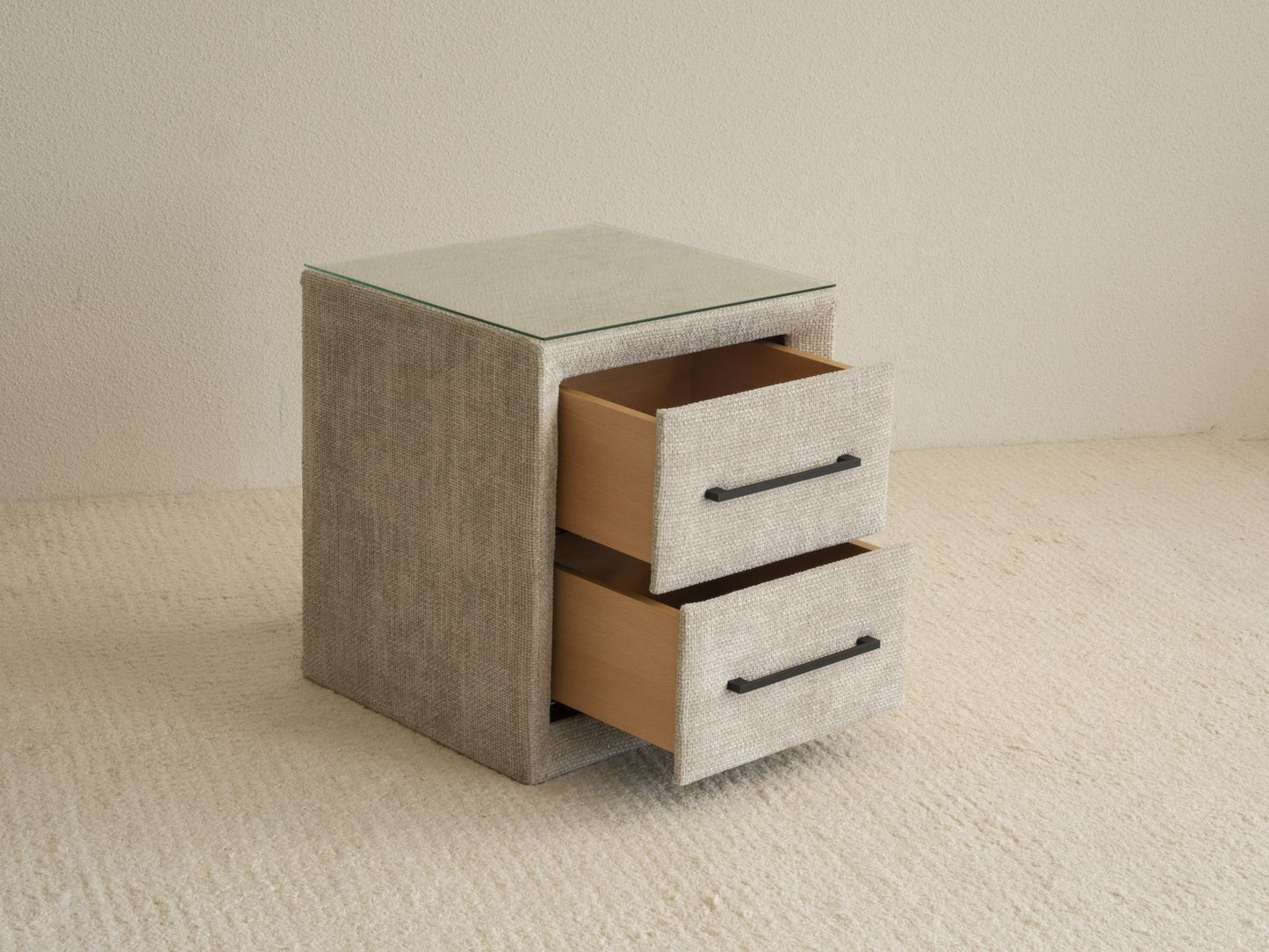 NIGHTSTAND INTENSE