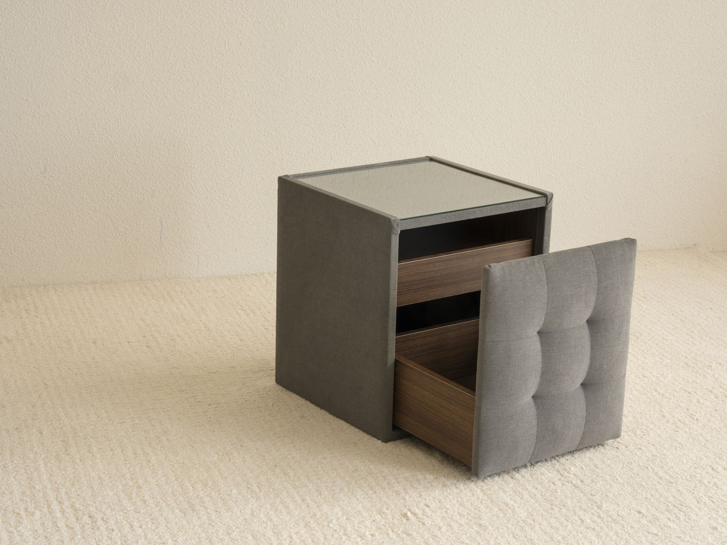 NIGHTSTAND MAGNUM