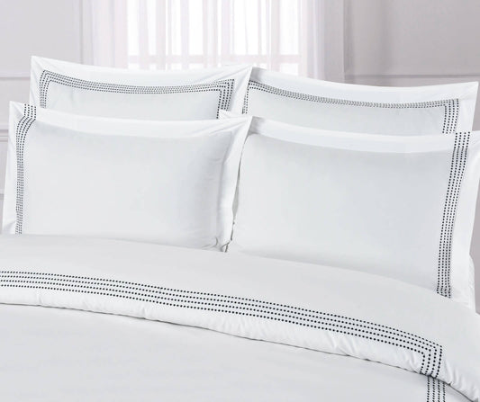 BED LINEN SET - STYLE 3 DOTTED
