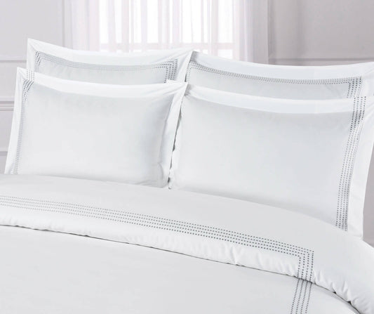 BED LINEN SET - STYLE 3 DOTTED