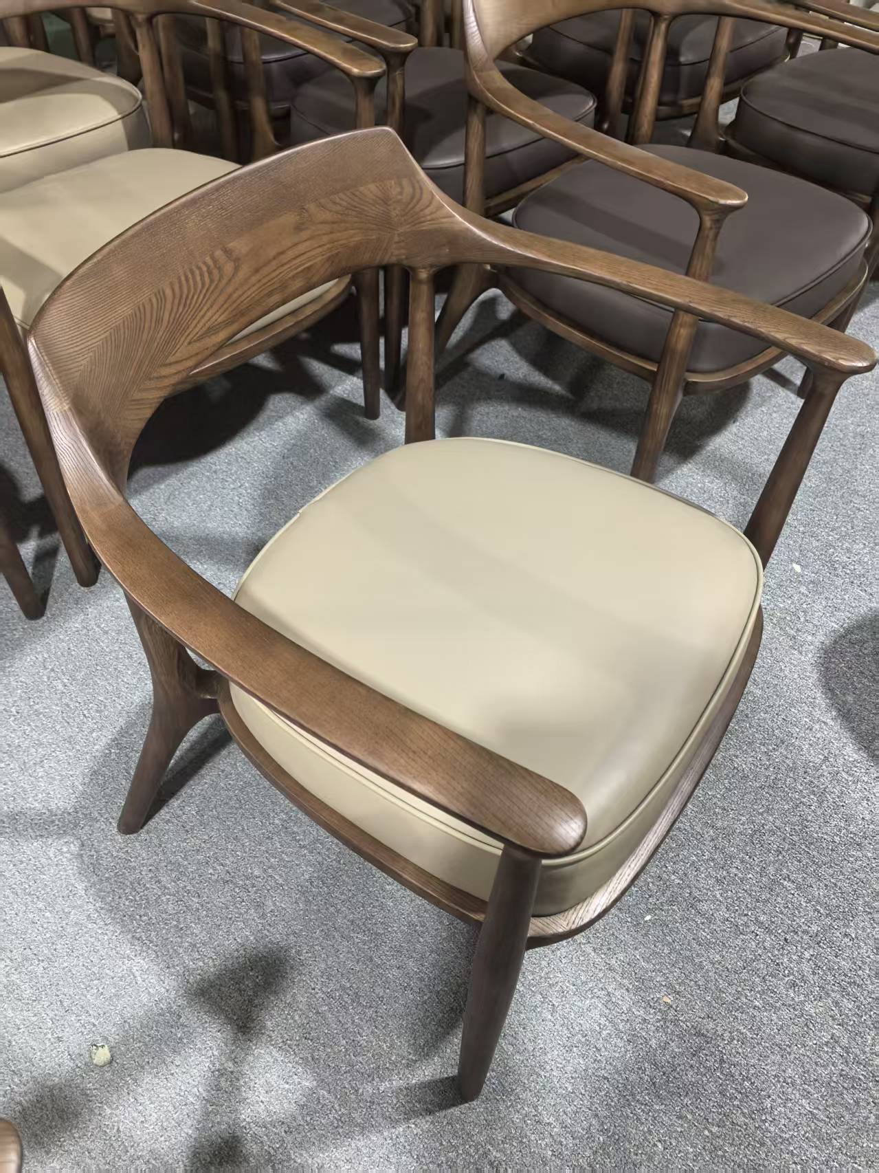 ARM CHAIR